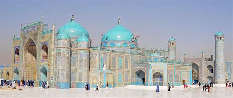 La Moschea Blu di Mazar Sharif in Afghanistan