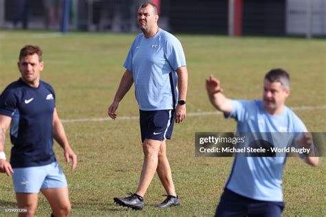 Argentina Head Coach, Michael Cheika looks on during a training... News ...