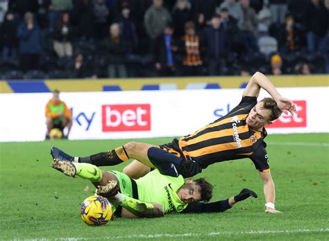 Andy’s Player Ratings: Hull 0-1 Sunderland - Michael Beale gets his ...