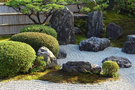 3 Small Japanese Garden Ideas for Backyards - MyGardenLife