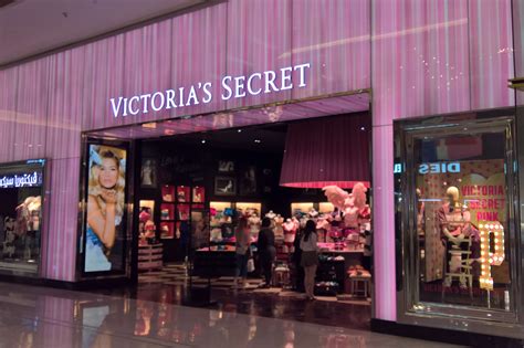 Victoria Secret Brand Store Dubai (photo brand pilots) - Brand Growth ...