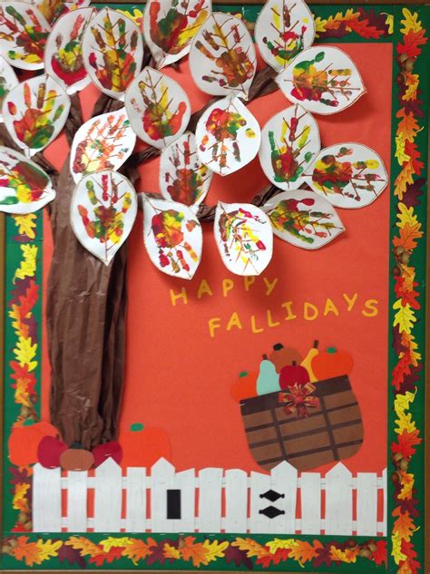 Fall Autumn teacher's school bulletin board. "Happy Fallidays" great ...