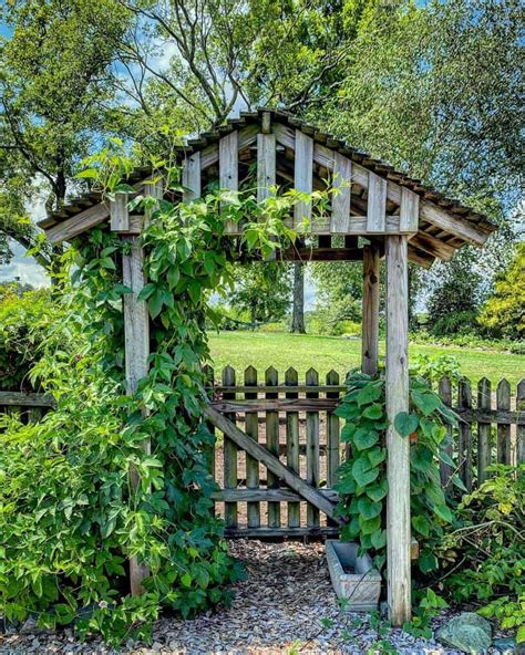 Welcoming and Stylish Garden Gate Design Ideas