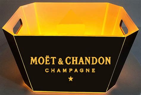 MOET CHANDON Champagne LED Ice Bucket 2.0