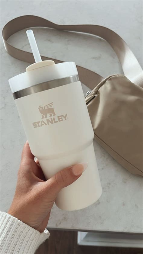 stanley tumbler, cream color | Stanley cup, Beige ästhetik, Jugendweihe ...