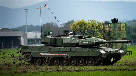 KMW shows Leopard 2A7 tank with Trophy APS in the Czech Republic