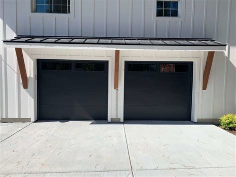 C.H.I. Flush Panel Garage Door | Garage Door Specialist