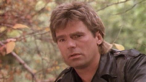 Watch MacGyver Classic Season 2 Episode 12: MacGyver - Family Matter ...