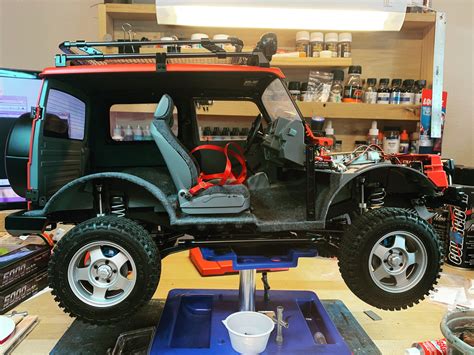 Building a 1/6 scale RC Suzuki Samurai kit : r/ModelCars