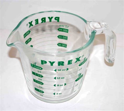 Pyrex 16 Oz. Measuring Cup with Green Print