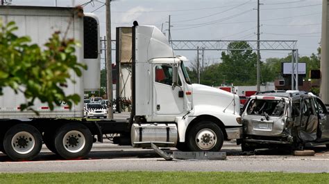 Common Types of Truck Accident Injuries | Stokes Stemle, LLC