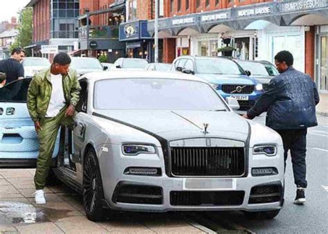 Marcus Rashford shows off his new £700,000 Rolls Royce ahead of ...