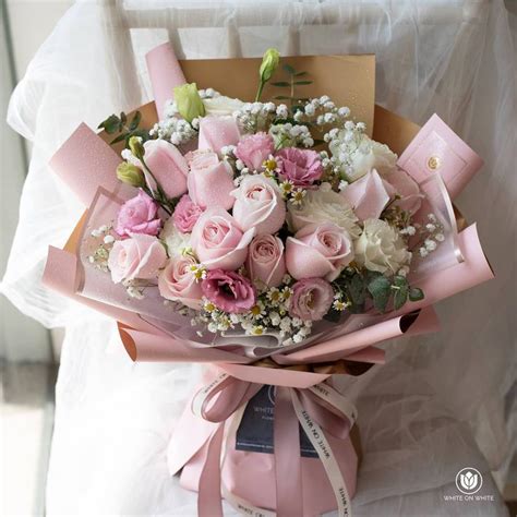 Stunning Flower Bouquets at White On White