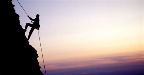 How do mountain climbers retrieve ropes?