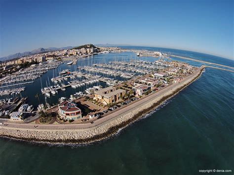 Marina de Dénia, situada en la escollera sur de la localidad - Dénia.com