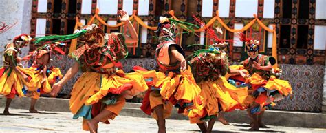 Learn the Maruni Sikkim Dance at Club Mahindra