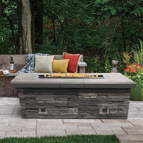 Belgard Bordeaux® Series Outdoor Kitchens and Fireplaces - Unique Supply