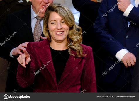 Melanie Joly Minister Foreign Affairs Arrives Family Photograph North ...