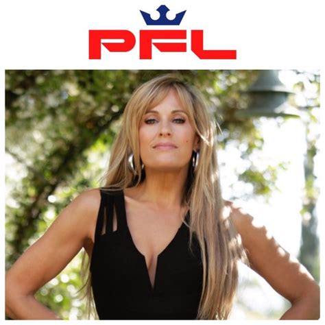 Former WWE Ring Announcer Lilian Garcia Signs with Professional Fighters League