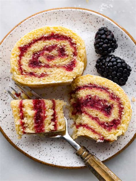 Jelly Roll Cake | therecipecritic