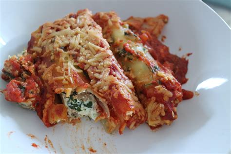 [Homemade] Cannelloni stuffed with ricotta minced meat and spinach with ...