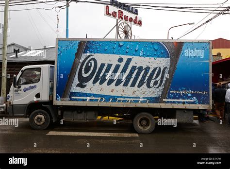 Beer delivery truck hi-res stock photography and images - Alamy