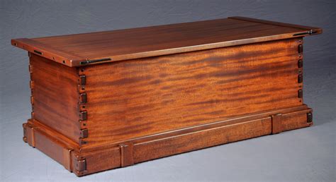 Greene & Greene Style Blanket Chest – Darrell Peart – Furnituremaker