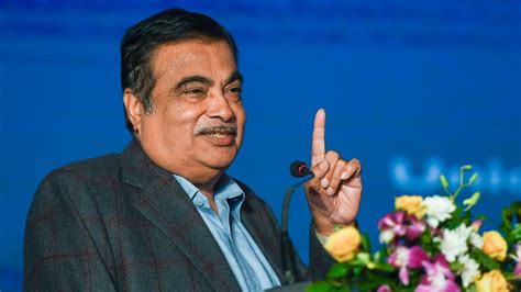 Nitin Gadkari Received 18th Late Madhavrao Limaye Award2022