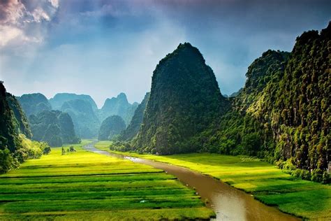 What Do The Critics Comment About “Kong: Skull Island” and Vietnam Landscape? - Vietnam Vacation