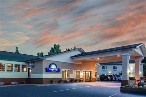 Days Inn by Wyndham Marquette | Marquette, MI Hotels