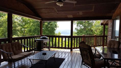 Dale Hollow Lake Cabin Rentals Pet Friendly / Spacious Cabin on Dale Hollow Lake W/hot Tub ...