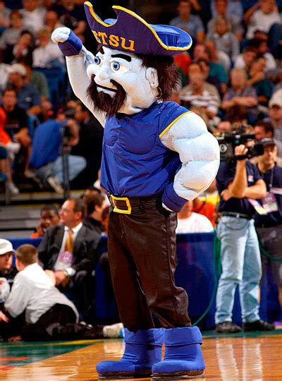 PHOTOS All 65 college mascots from the 2010 NCAA mens basketball tournament! - starcasm.net