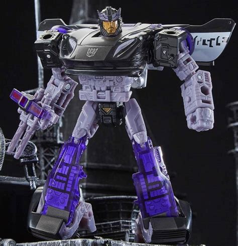 Deluxe Class WFC-S41 Barricade | Transformers War for Cybertron Siege Chapter