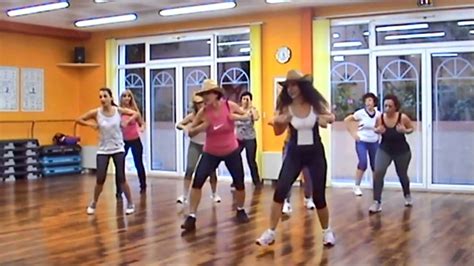 PAYASO DE RODEO CABALO DORADO FITNESS DANCE DANA - YouTube