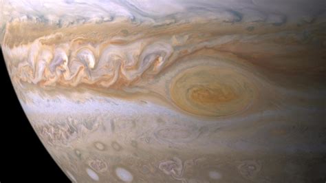 NASA will soon take the closest-ever photos of Jupiter's Great Red Spot ...