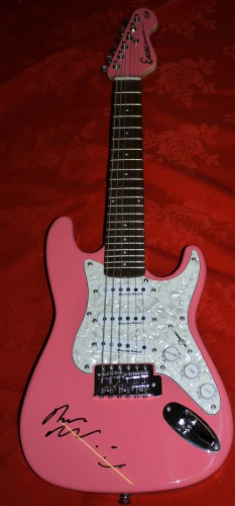 BRYAN ADAMS/SIGNED ELECTRIC GUITAR/COA