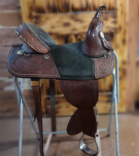 USED HILASON 15" TREELESS SADDLE – Trails End Western Wear & Tack