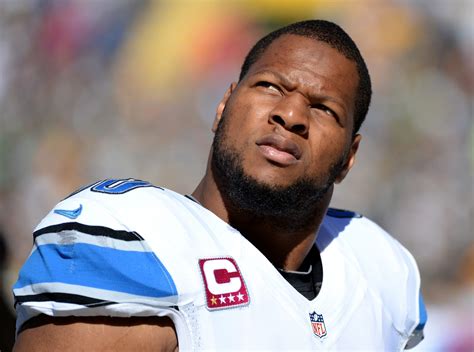 Detroit Lions: Remember when Ndamukong Suh kicked an extra point? - Page 2