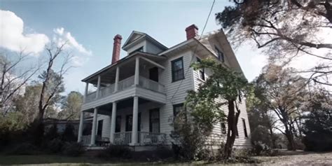 The people who bought 'The Conjuring' house in real-life claim that it's haunted - Indie88