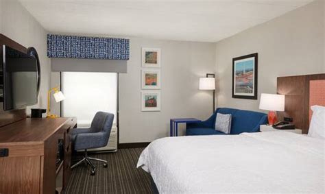 Hampton Inn Hotel in Fairfax City Virginia - Rooms