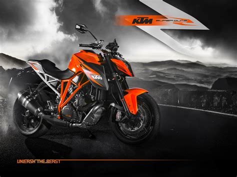 KTM 1290 Super Duke R Official Pics and Specs Surface - autoevolution