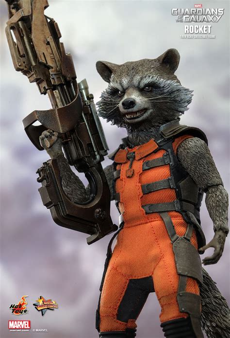 Hot Toys Groot & Rocket Raccoon - The Awesomer