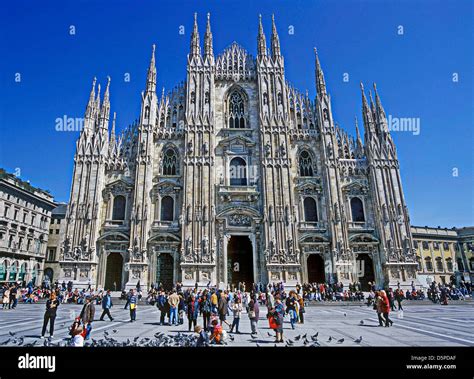 Cathedral of Milan, Piazza del Duomo, Italy Stock Photo - Alamy