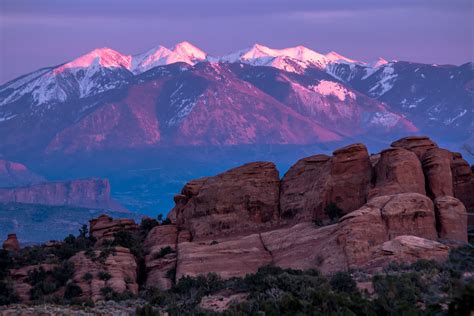 Colorado Springs: Pikes Peak Mountain Sightseeing Bus Tour - WanderWisdom