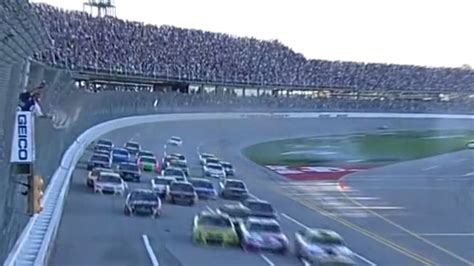 33 of 43 NASCAR drivers involved in crashes Sunday at Talladega ...