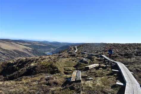 Hiking in Wicklow Mountains National Park - Seek to sea more