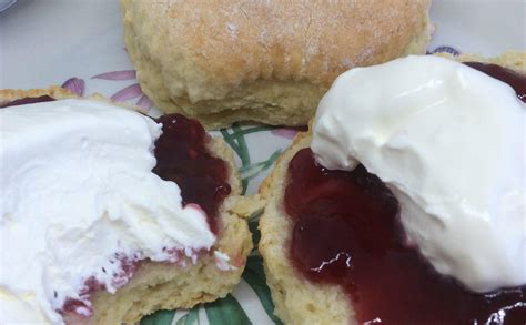 Cornish Cream Tea - Nostalgic Recipes