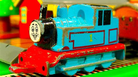 Thomas The Tank Collection 13 Mini ERTL Trains Thomas & Friends GOLD - YouTube