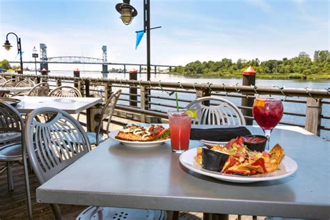 Outdoor Dining in Wilmington, N.C. | Riverwalks, Rooftops & Piers