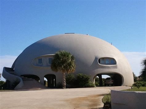 "Hurricane-proof" house on Sullivan's Island, near Charleston SC : pics